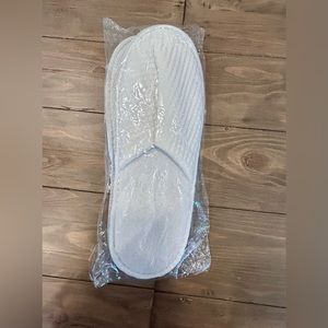 White travel slippers  cloth tops New  size 8 woman’s